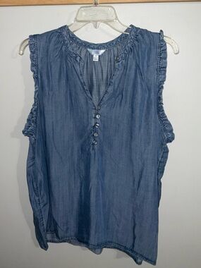 Time and Tru Sleeveless Chambray V-neck Ruffled Edge Top XL (16-18)